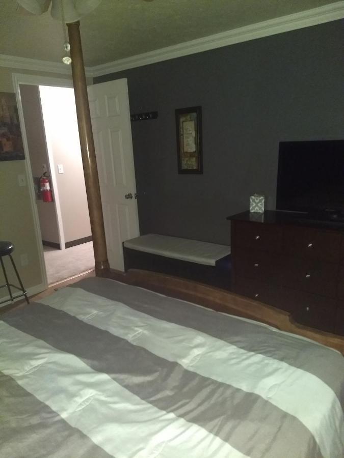 Curt'S Cozy Room Rentals Wendover Exterior photo